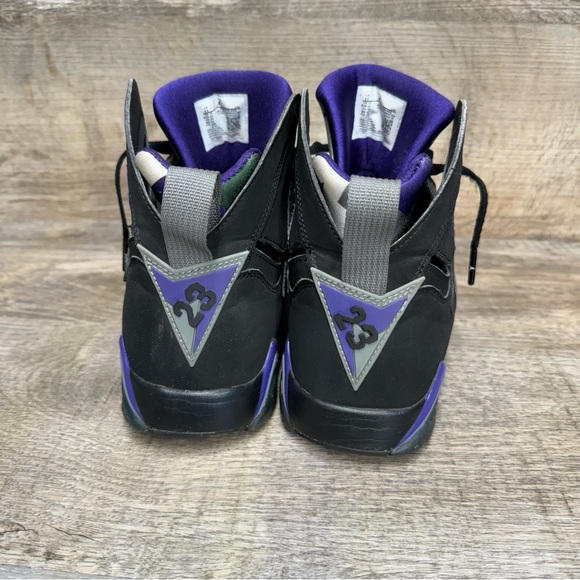 Size 11- Jordan 7 Retro Bucks Away, Ray Allen 2019 - Picture 5 of 14